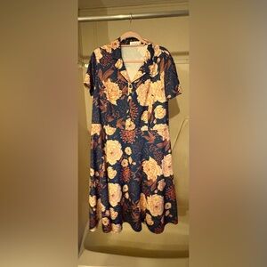 Floral Button-Front Navy Dress with Cream Blooms